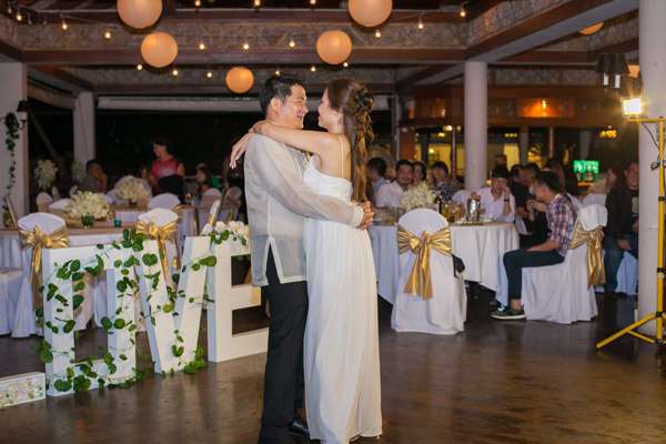 Phuket Dream Wedding Godfrey & Evon Couple FIrst Dance