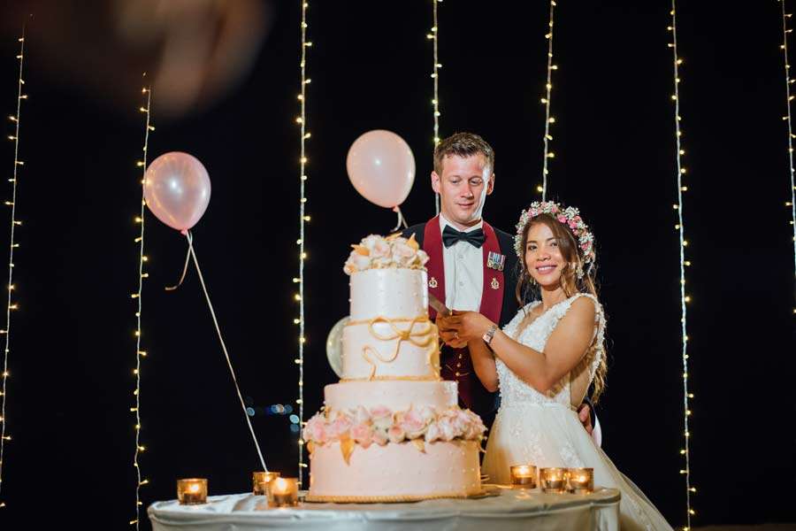 Phuket Dream Wedding Sawitri & Michael Couple With Weedingcake