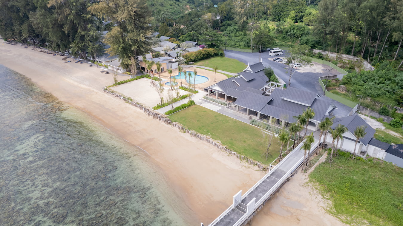 Beachfront Wedding Venues In Phuket 3