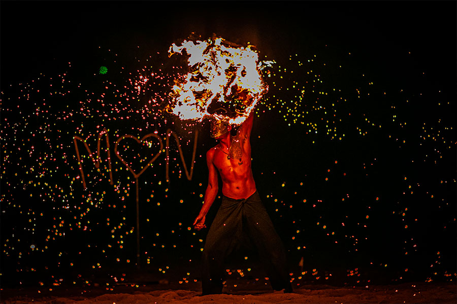 Phuket Dream Wedding Tracy & Nic Couple Zith Lights Phuket Dream Wedding Services Entertainment